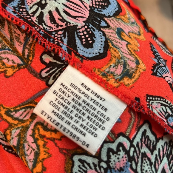 Collective Concepts High Neck Tank Blouse L - Picture 5 of 5